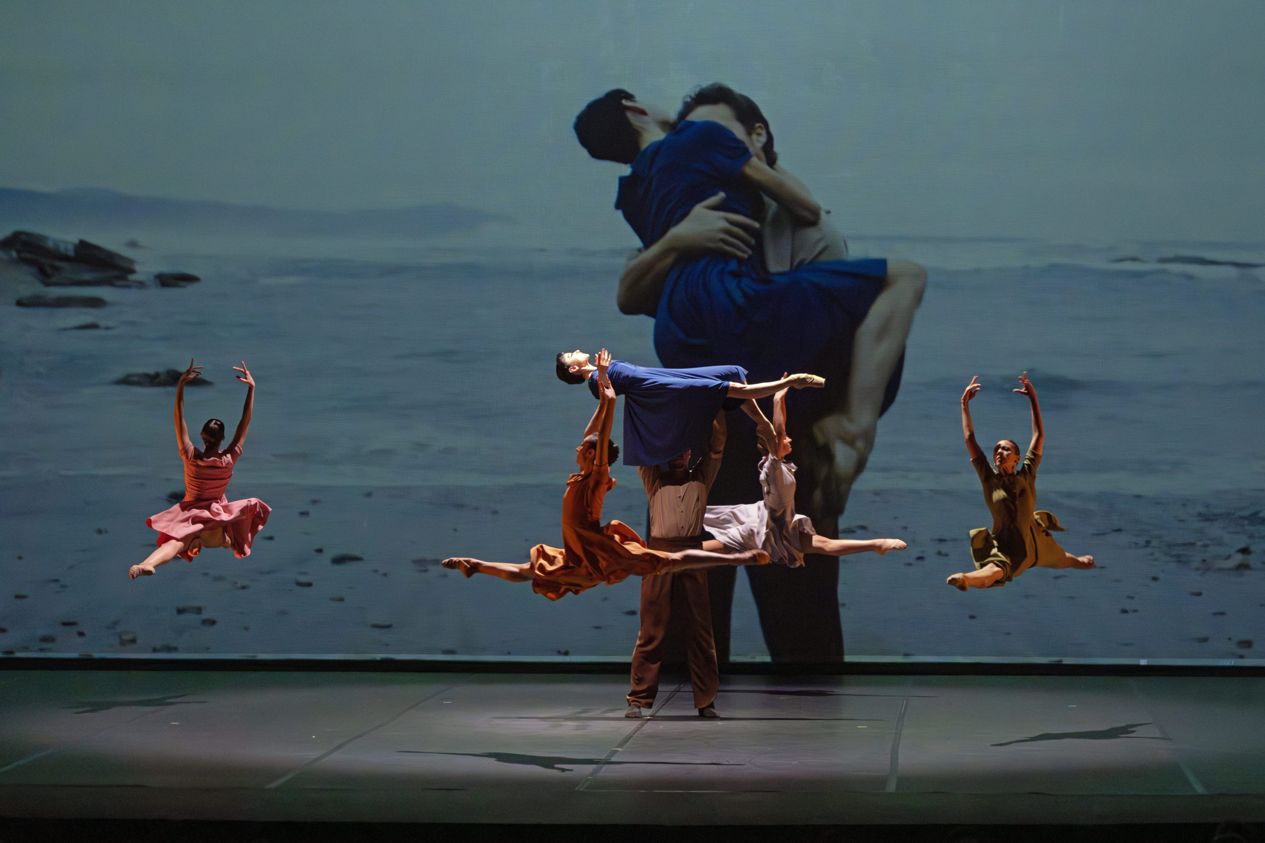 LOST LETTERS (Cartas Perdidas)